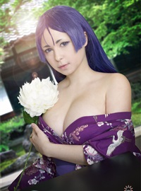 000-24 Yoshinobi - Minamoto no Raikou